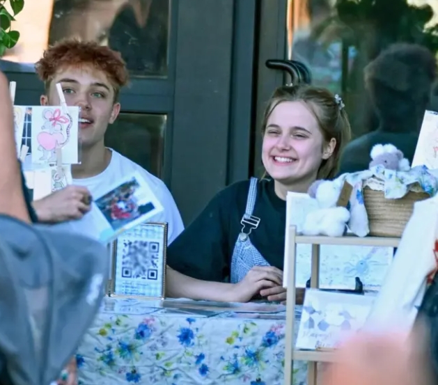 Brad Pitt and Angelina Jolie’s 18-Year-Old Daughter Spotted Selling Her Artwork on the Street — A Surprising New Chapter in Her Life