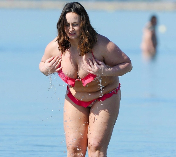 Double Take Moment: Bikini Throwback Has Fans Questioning Their Eyes