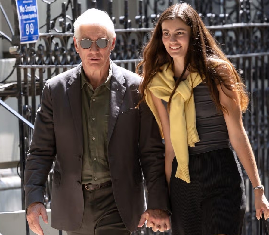 Hollywood Star Spotted Walking Hand-in-Hand With a Much Younger Actress!: Can You Recognize Them?
