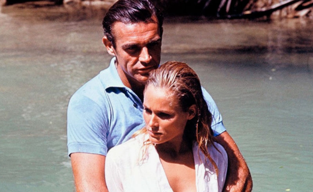 Iconic 1962 Throwback of Two Hollywood Legends at The Start of Their Unforgettable Careers!: Recognize Them?