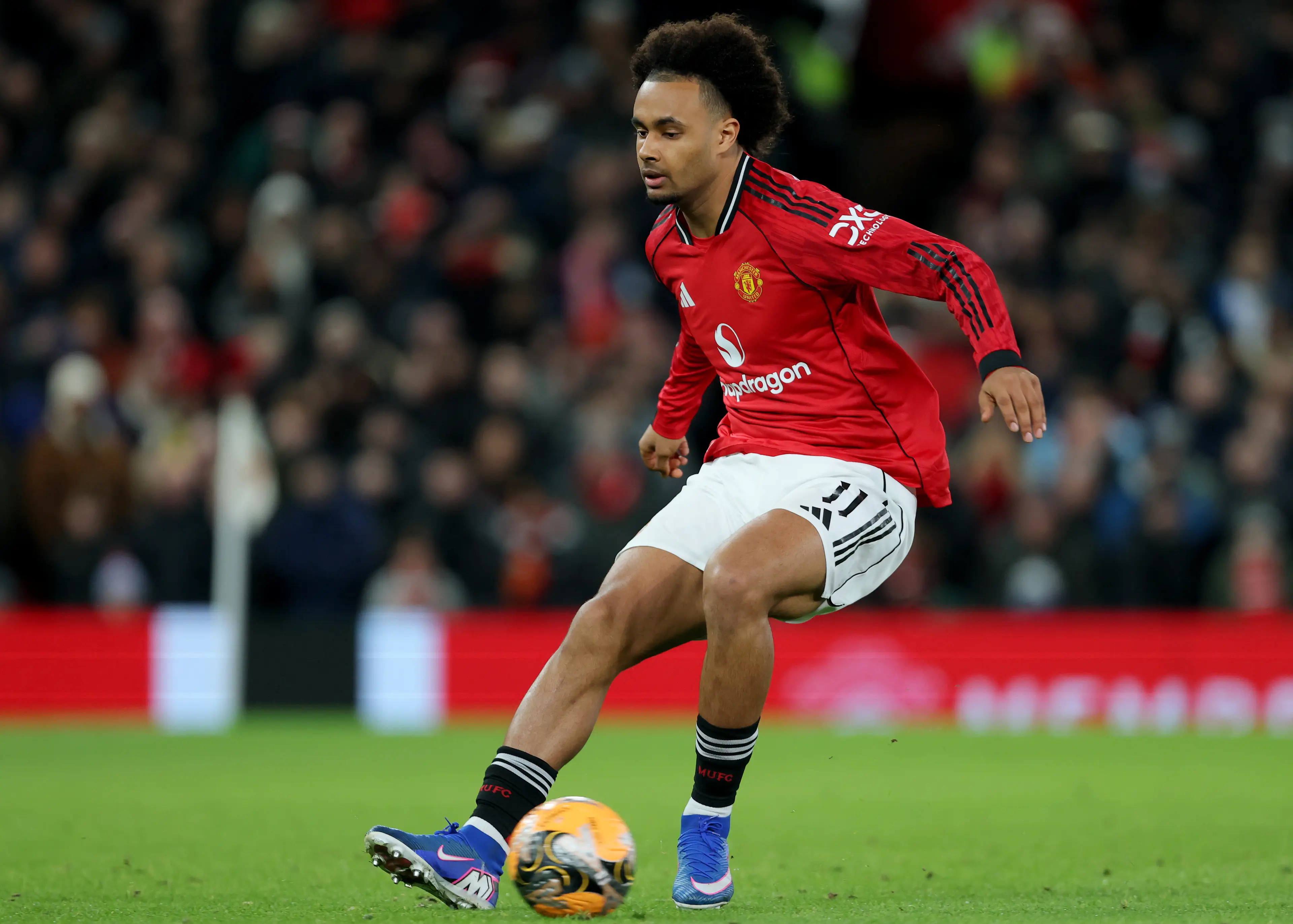 Liverpool rival Man Utd in blockbuster January transfer for Barcelona star who wants to leave