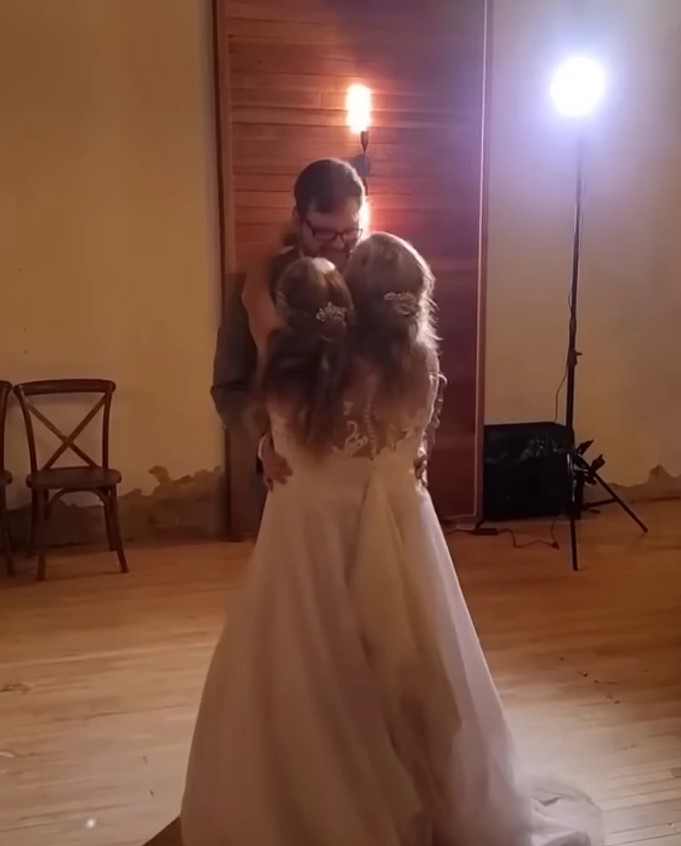 One Of These Conjoined Twins Got Married: And Everyone Is Asking The Same Questions!