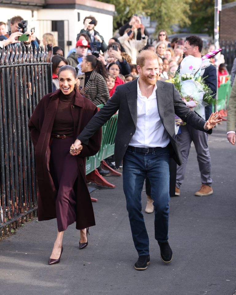 Prince Harry and Meghan Markle Make First Joint Appearance in Nottingham Since Returning to the UK — Body-Language Expert Identifies Five Signals — Photos