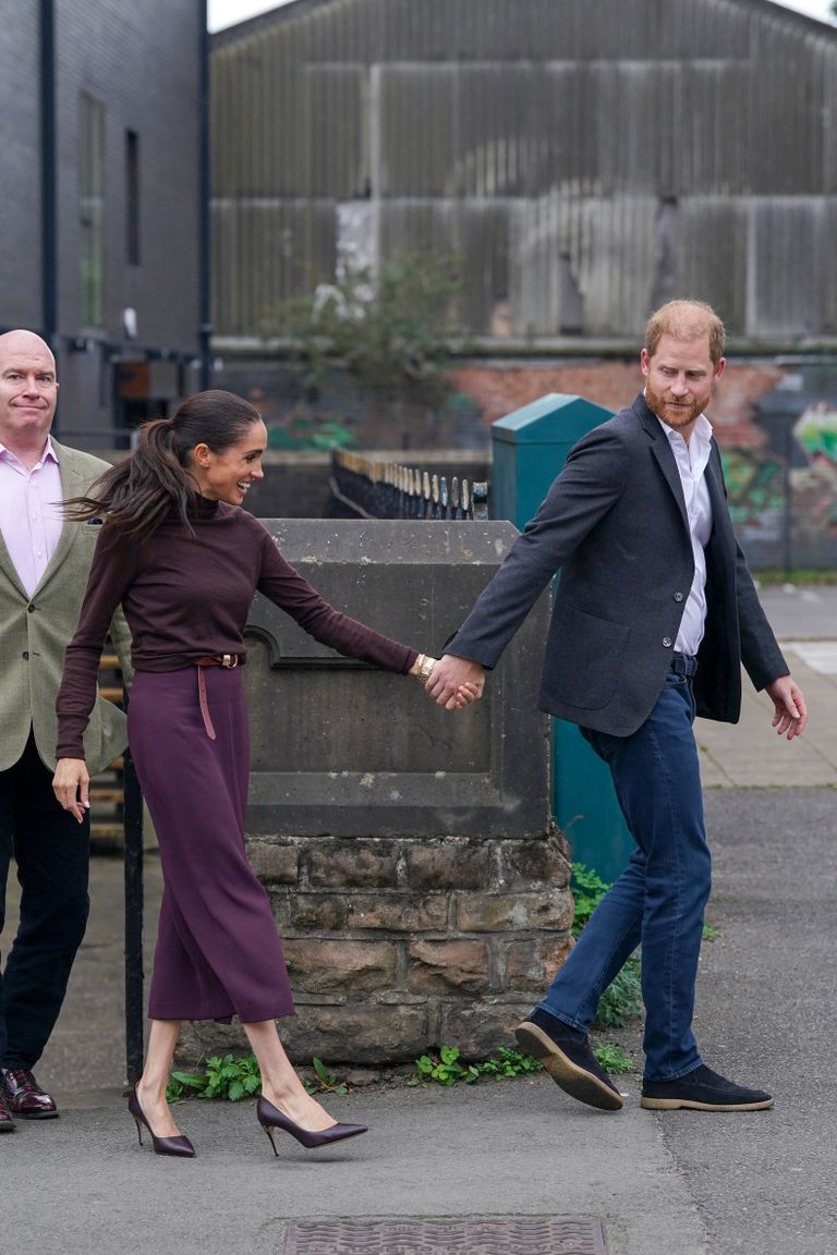 Prince Harry and Meghan Markle Make First Joint Appearance in Nottingham Since Returning to the UK — Body-Language Expert Identifies Five Signals — Photos