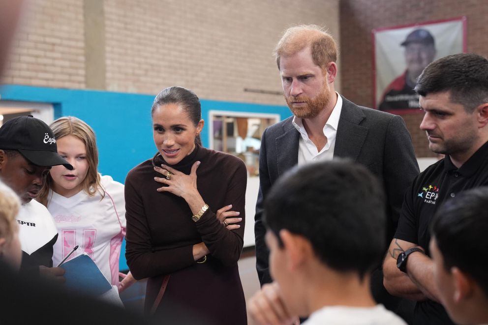 Prince Harry and Meghan Markle Make First Joint Appearance in Nottingham Since Returning to the UK — Body-Language Expert Identifies Five Signals — Photos