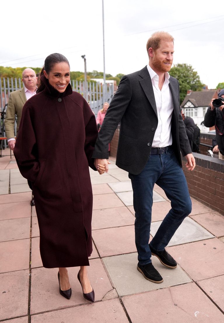 Prince Harry and Meghan Markle Make First Joint Appearance in Nottingham Since Returning to the UK — Body-Language Expert Identifies Five Signals — Photos