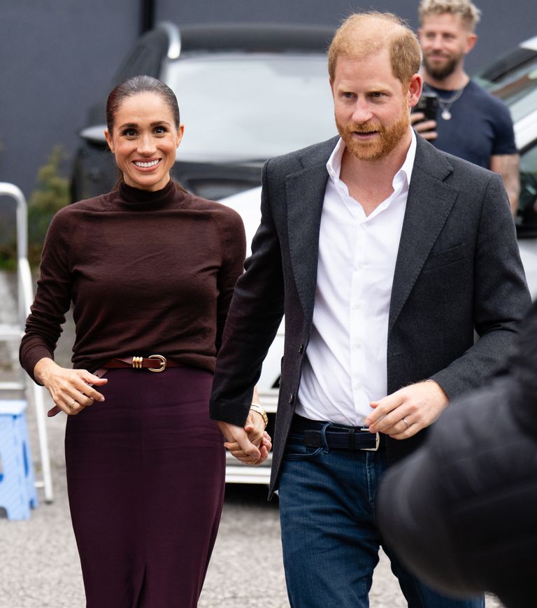 Prince Harry and Meghan Markle Make First Joint Appearance in Nottingham Since Returning to the UK — Body-Language Expert Identifies Five Signals — Photos