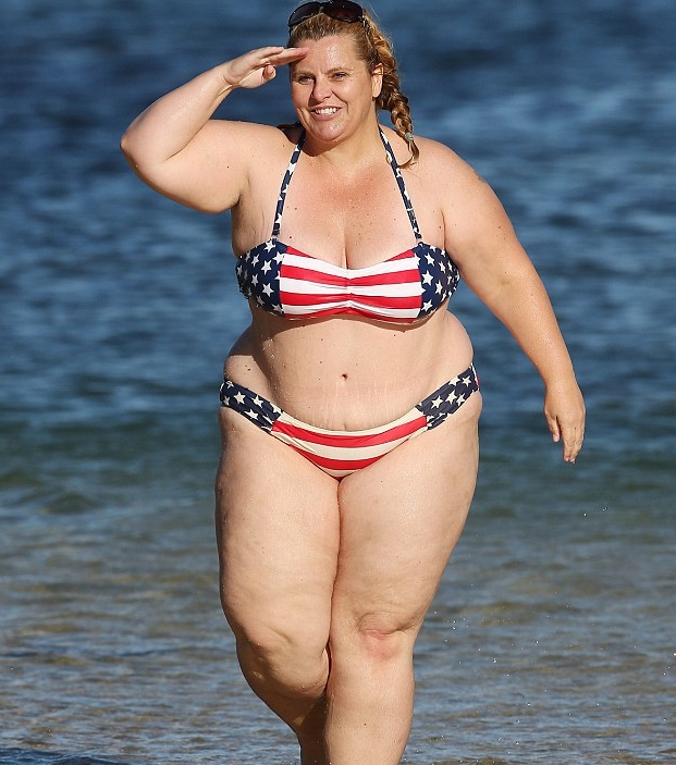 Rare Seaside Sighting of a Beloved TV Personality Has Fans Doing a Double Take!: Who Is She?
