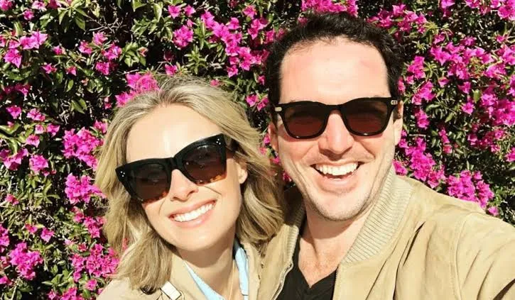 TC.AU.”BABY BOMBSHELL”: Sylvia Jeffreys And Peter Stefanovic Announce Twist - tan