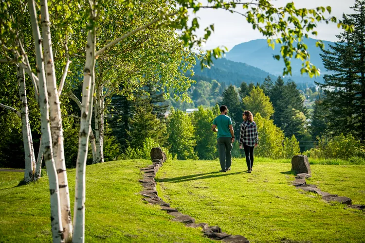 This Small Washington Town Has Luxury Tree Houses, Hot Springs, and a Scenic Hike Up an 848-Foot Rock