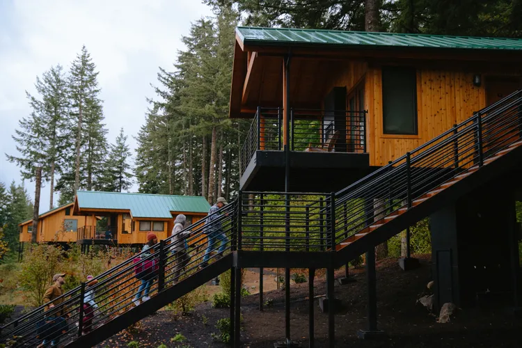 This Small Washington Town Has Luxury Tree Houses, Hot Springs, and a Scenic Hike Up an 848-Foot Rock